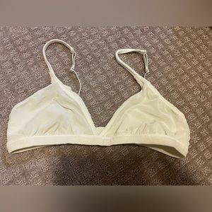 Skims bra size medium
